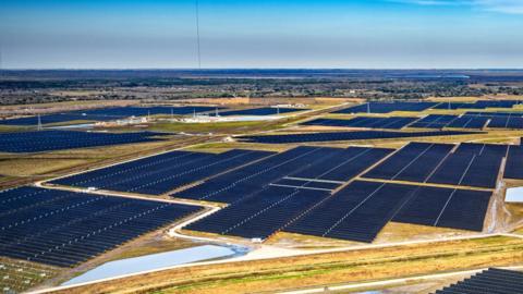 Solar parks in Texas