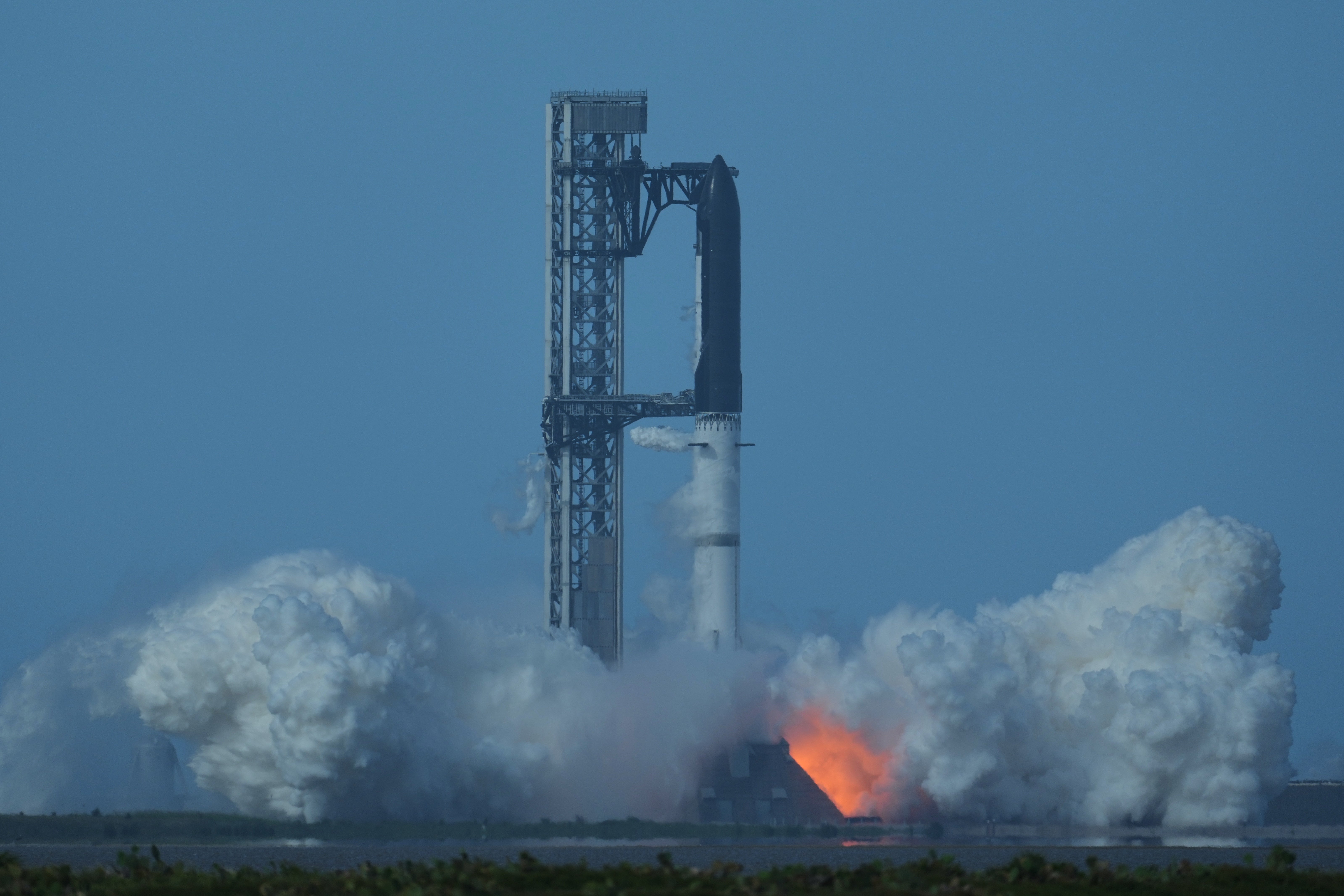 <p>SpaceX's mega rocket Starship begins its take off but is aborted, in Starbase, Texas, Thursday, 16 July, 2026</p>