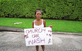Black church chicks Yara Skye and Jaime Fetti get a donation in bangbus