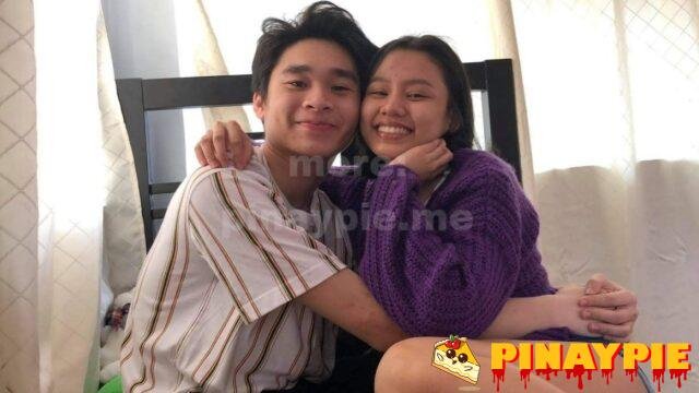 Masarap mag comfort si bespren kinikiliti ako gamit otin