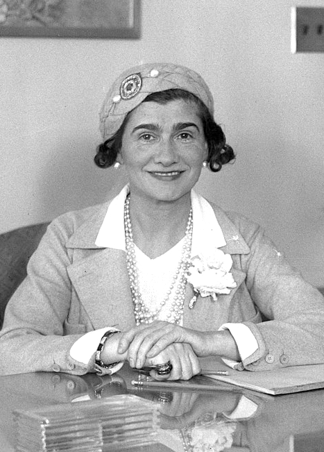 Fichier:Coco Chanel in Los Angeles, 1931 (cropped).jpg