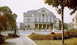 Bauarbeiten am Theaterplatz